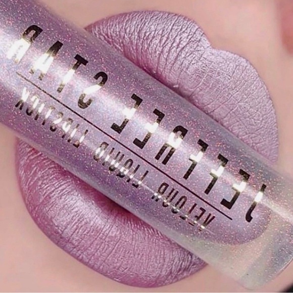 Rare Jeffree Star Cosmetics Velour Liquid Lipstick - Clout (Lavender Shimmer)